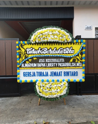 Papan Bunga Duka di Korong Gadang